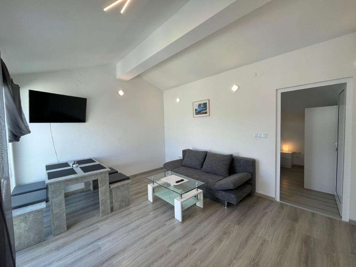 Apartments Villa M&M บาร์บินเย ภายนอก รูปภาพ