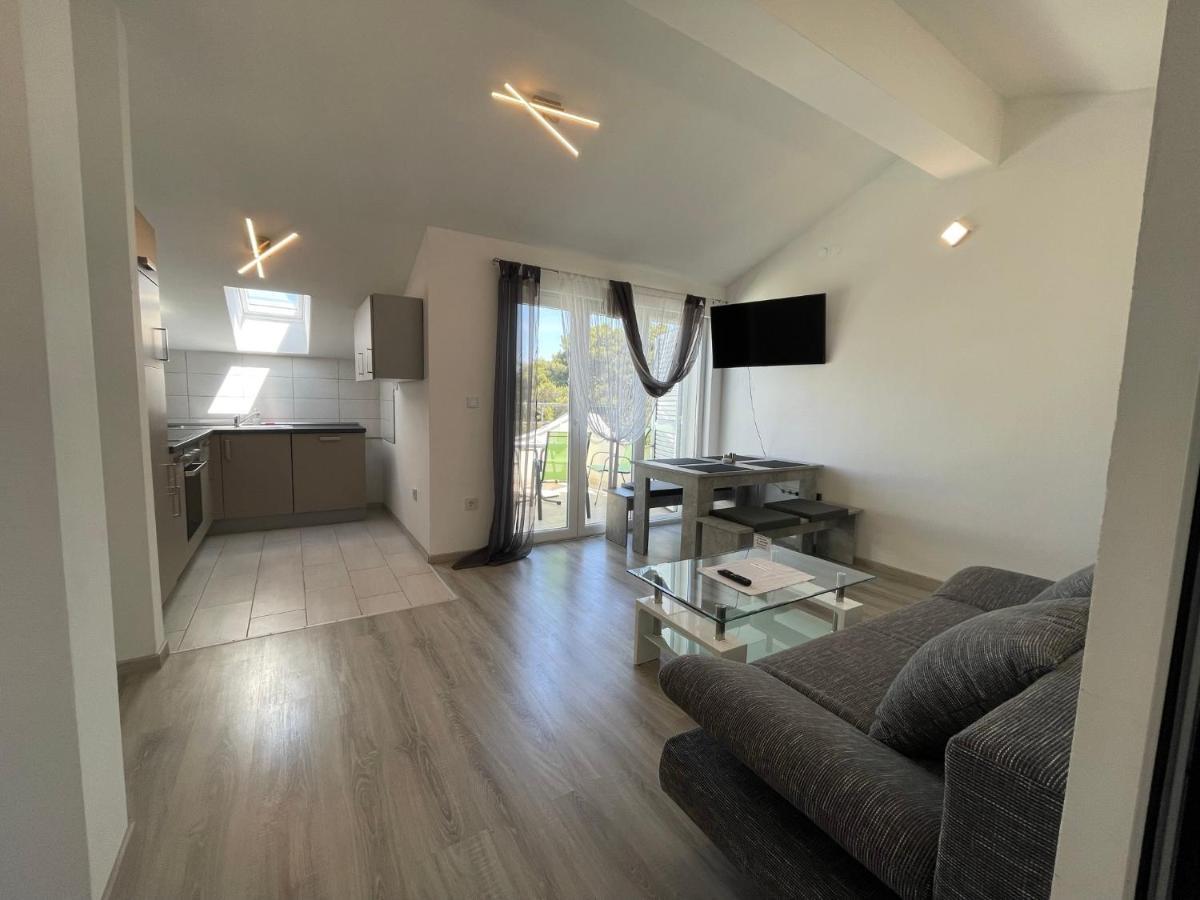 Apartments Villa M&M บาร์บินเย ภายนอก รูปภาพ